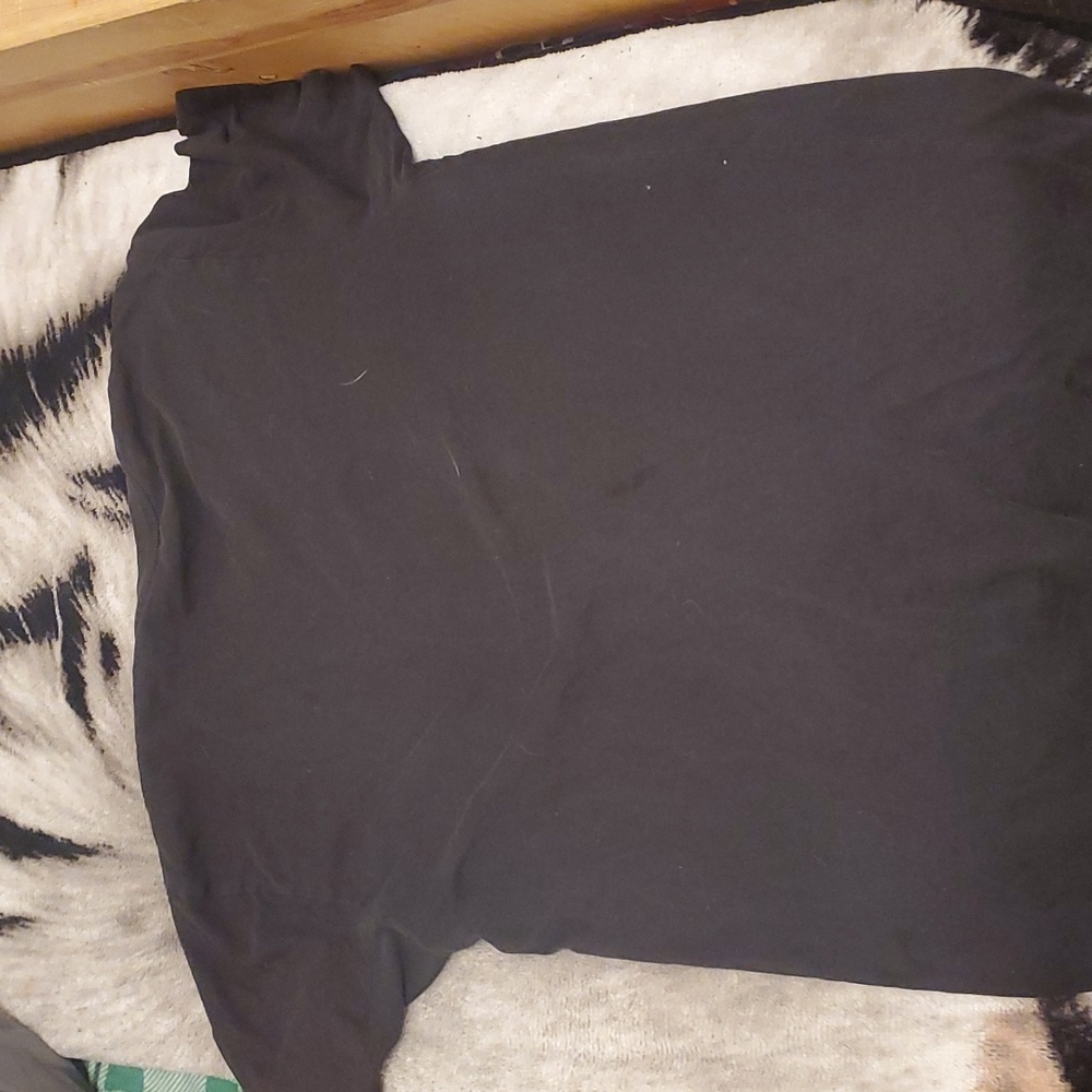 This is a men's small, Zero Limitz, black Tee-Shirt - Picture 2 of 3